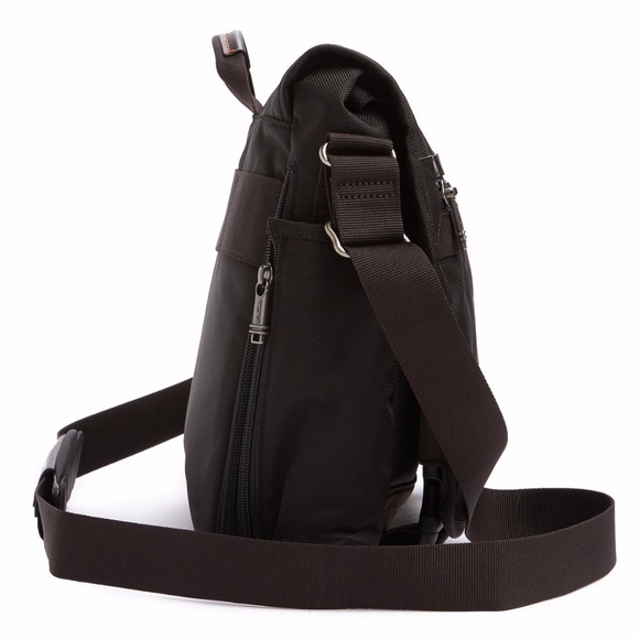 Tumi Messenger Bag / Tumi Travel Kit Duo! - Picture 4 of 8